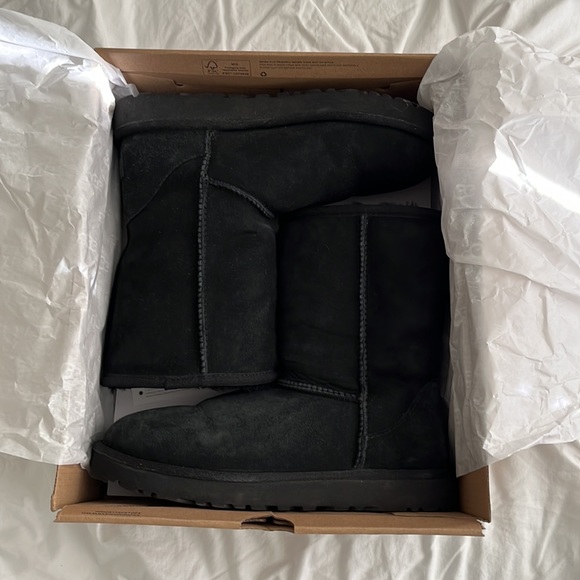 🖤 Ugg Classic Short II boot 🖤 - Picture 7 of 7